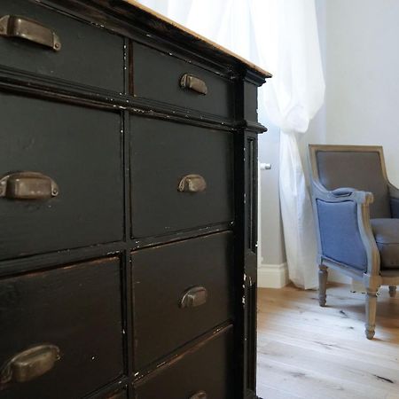 Art Apartment Black & White Suite Флоренция Екстериор снимка