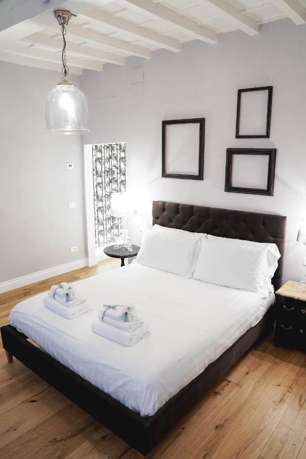 Art Apartment Black & White Suite Флоренция Екстериор снимка