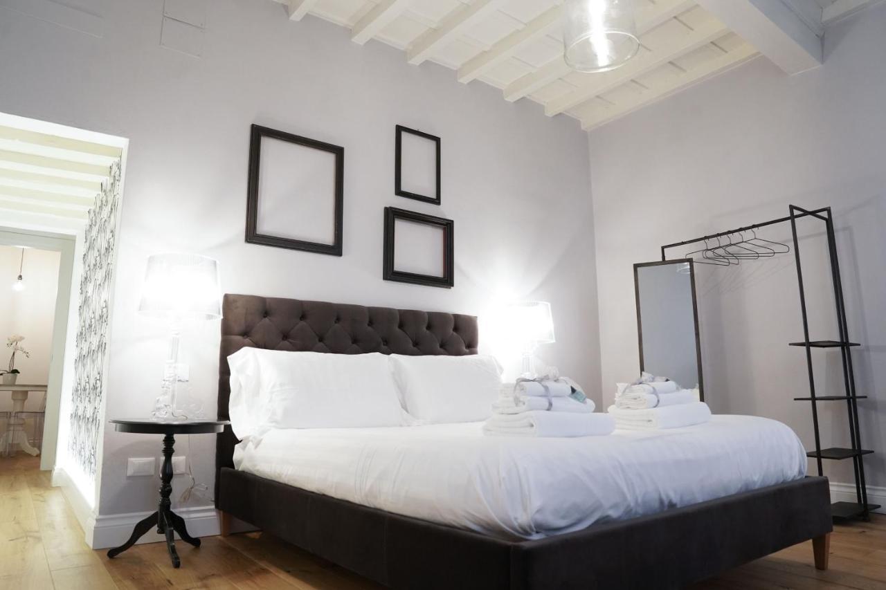 Art Apartment Black & White Suite Флоренция Екстериор снимка
