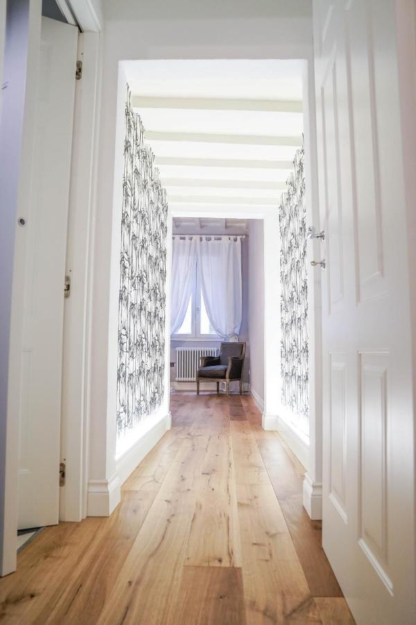 Art Apartment Black & White Suite Флоренция Екстериор снимка