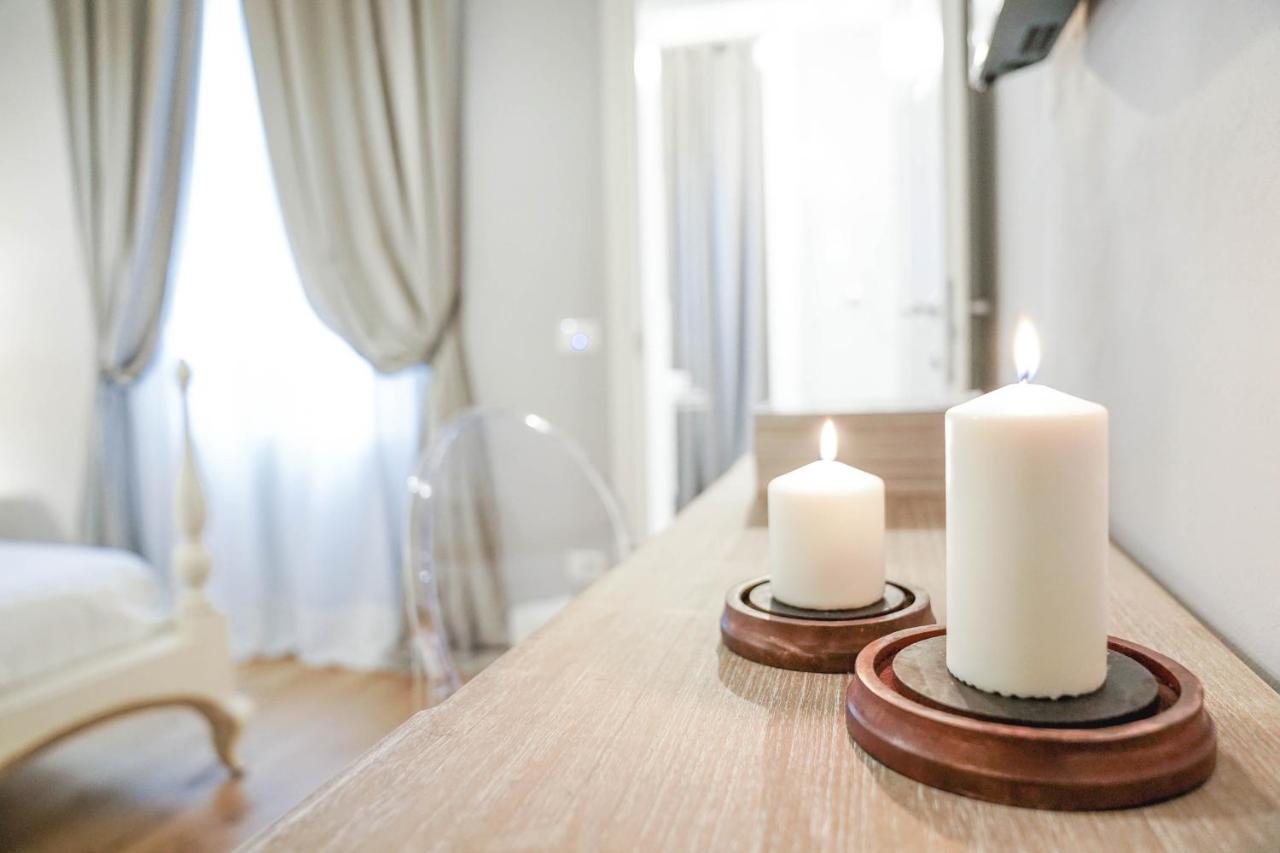 Art Apartment Black & White Suite Флоренция Екстериор снимка