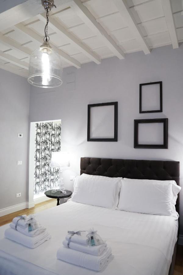 Art Apartment Black & White Suite Флоренция Екстериор снимка