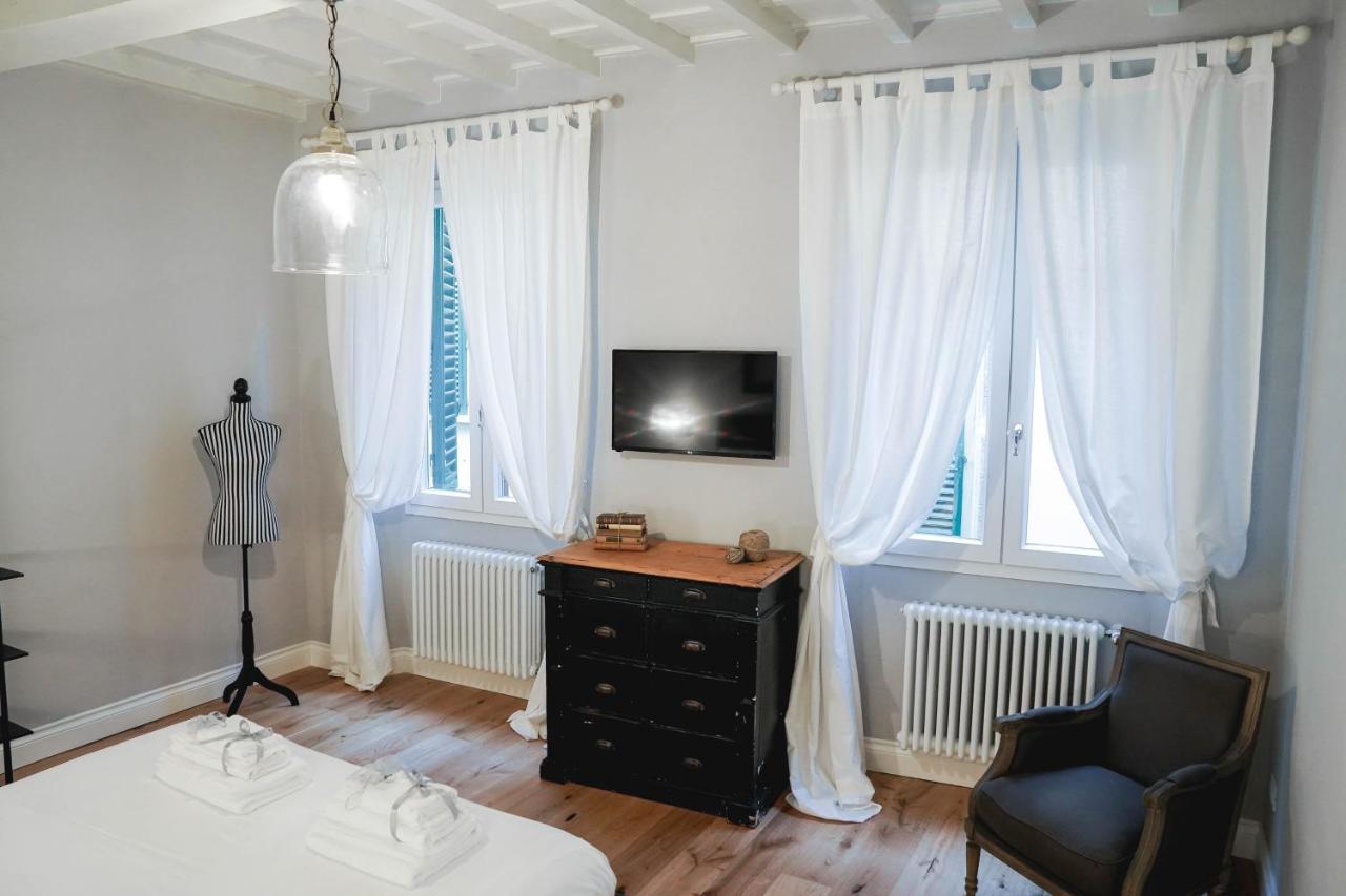 Art Apartment Black & White Suite Флоренция Екстериор снимка