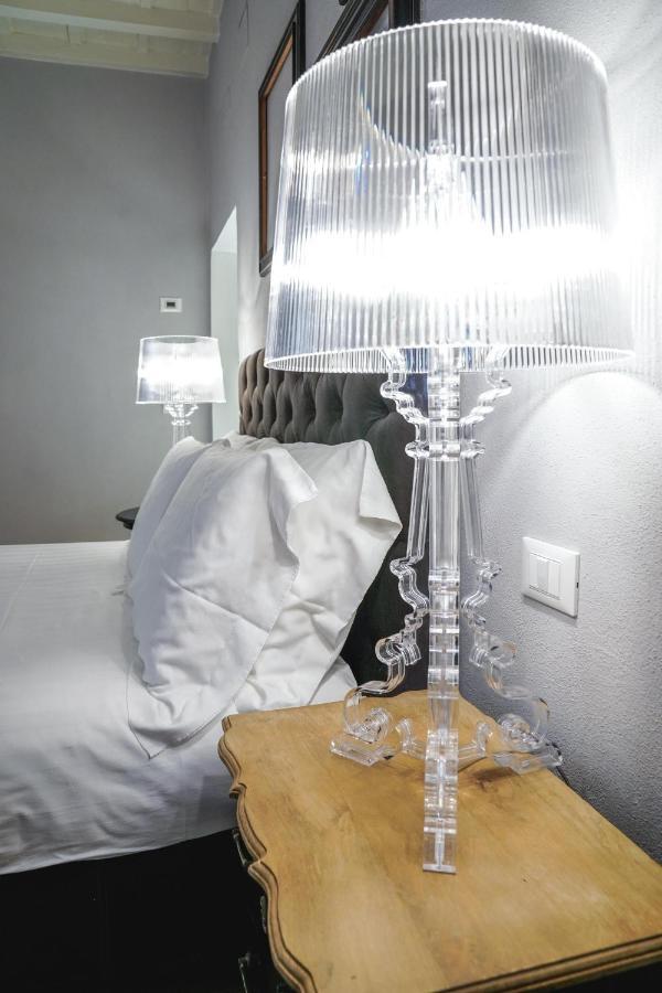 Art Apartment Black & White Suite Флоренция Екстериор снимка