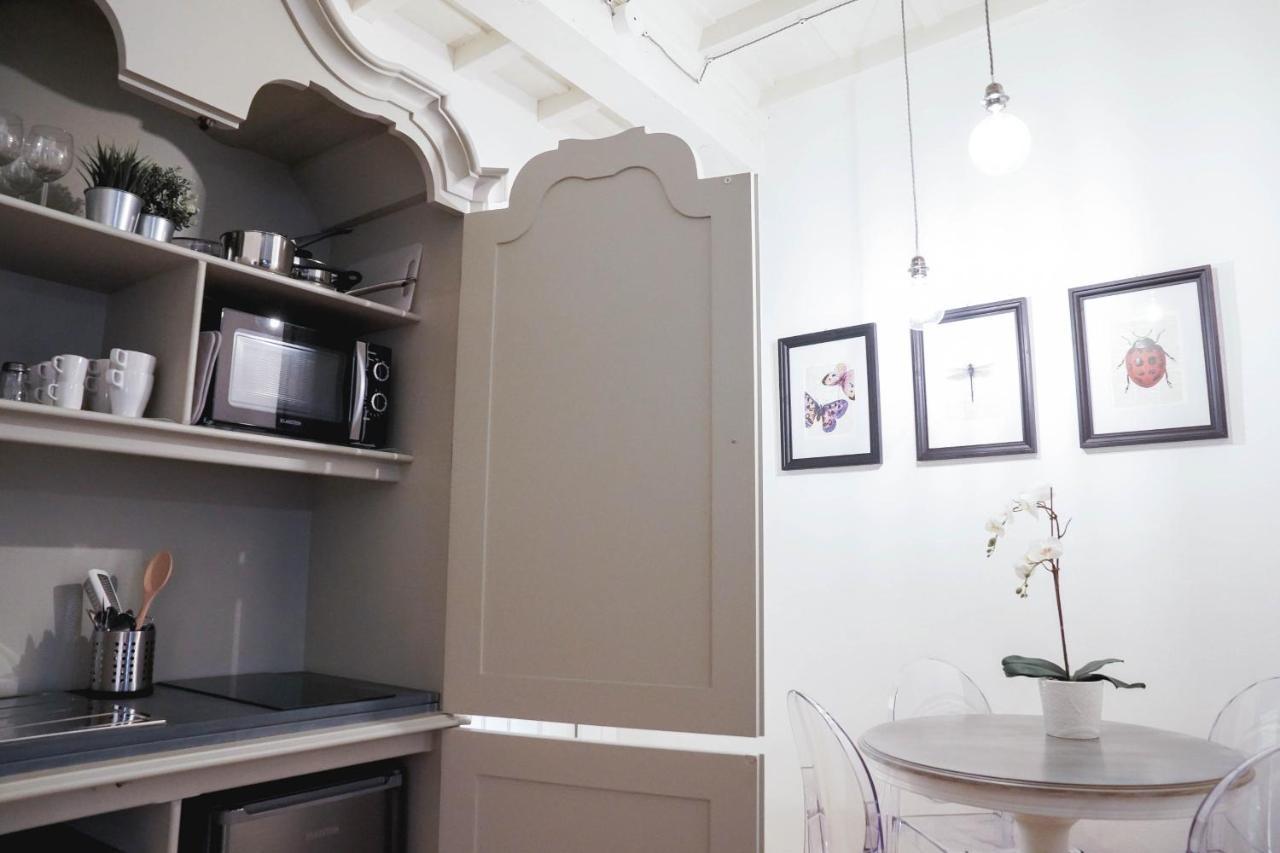 Art Apartment Black & White Suite Флоренция Екстериор снимка