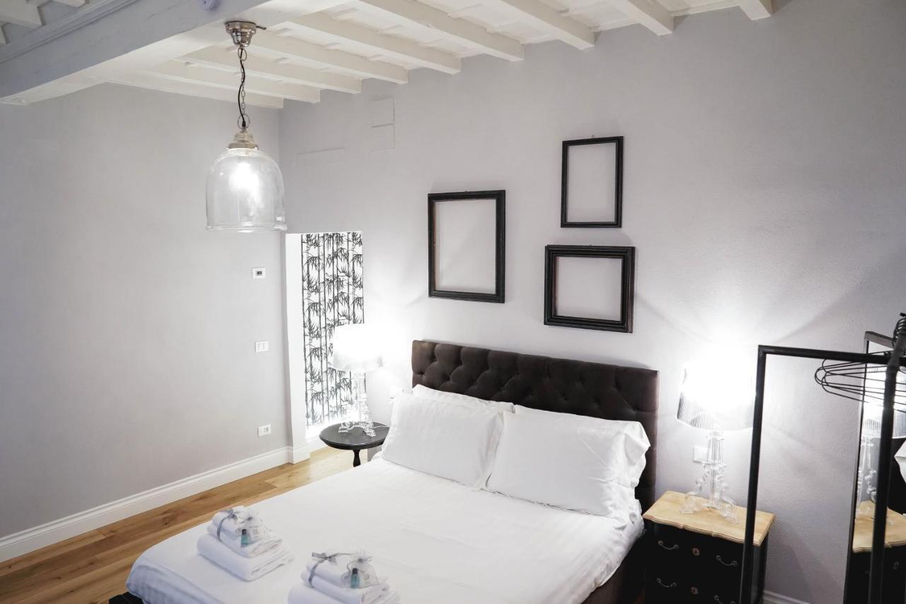 Art Apartment Black & White Suite Флоренция Екстериор снимка